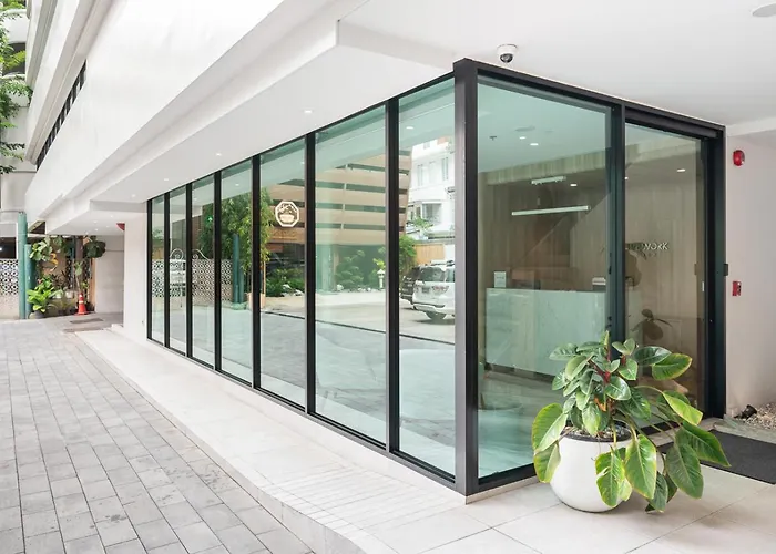 Livezen Bangkok Sukhumvit