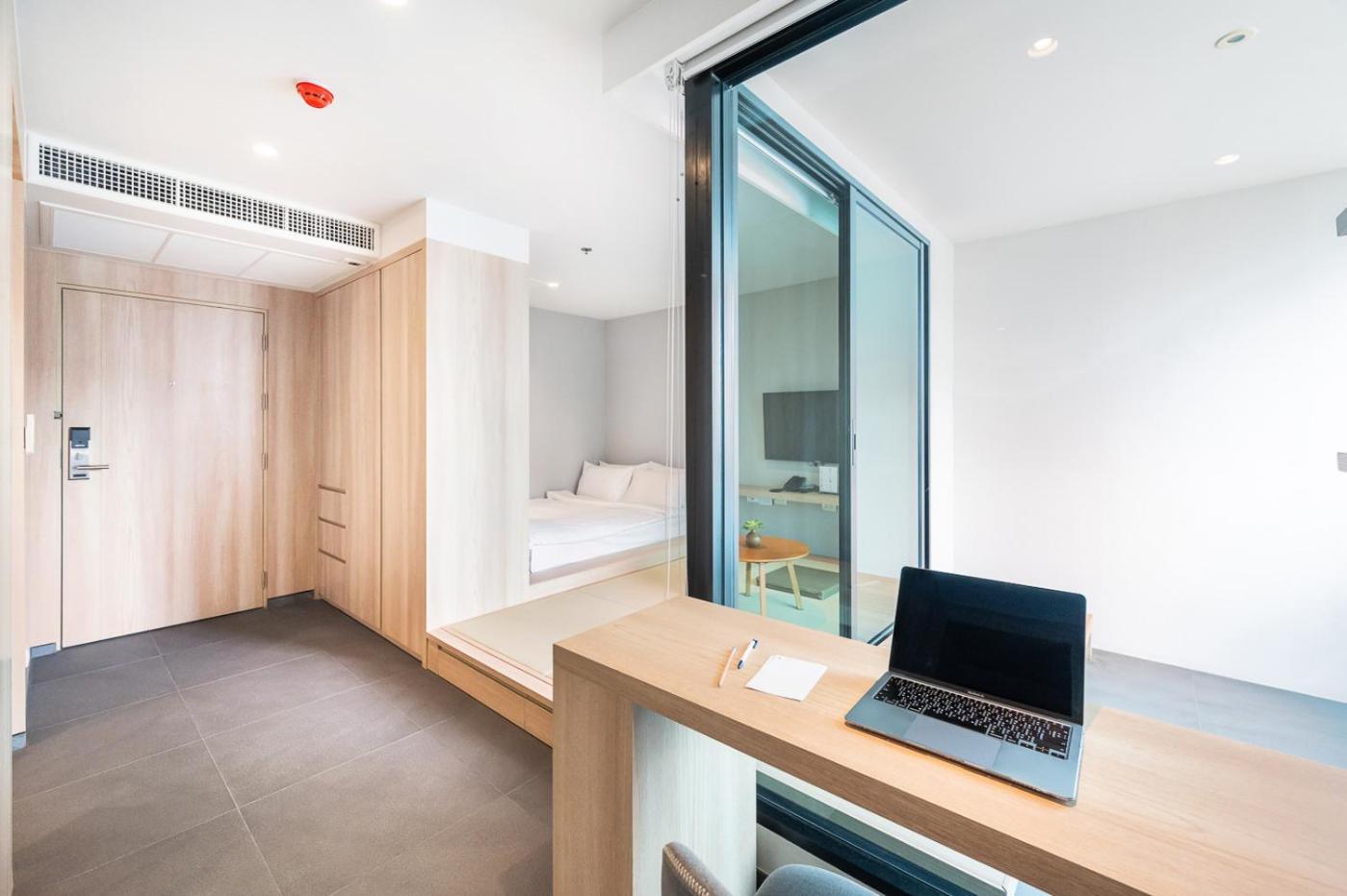 Отель Livezen Sukhumvit 4*